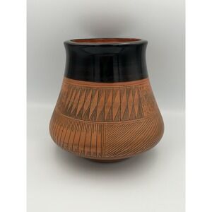 Pottery Vase Handmade Navajo Native American Maxine Clark Etched 8''